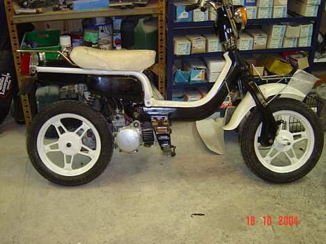 Suzuki FZ50 (solgt)  - Uden udstødning og luftfilter! billede 3