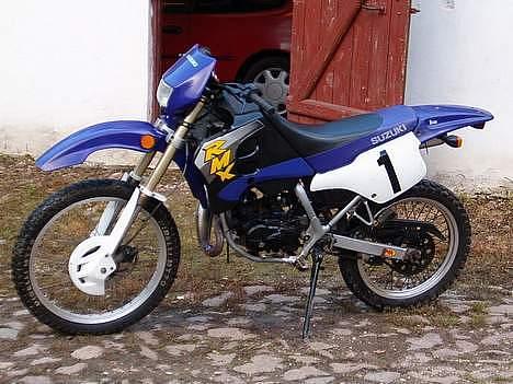 Suzuki RMX (Skaffet af vejen) billede 3
