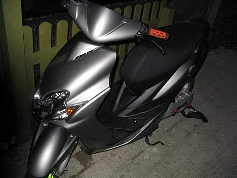 Yamaha Jog R - har fået nyt side skjold på.. mangler bare stickeren billede 10