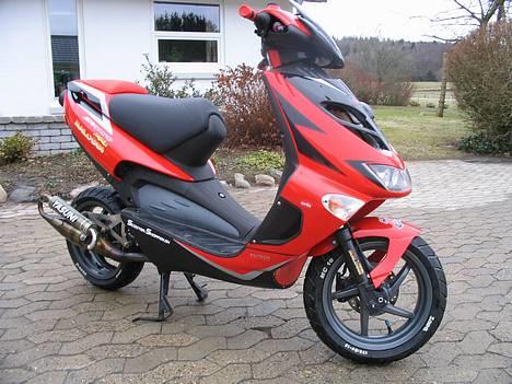 Aprilia SR50 DiTech -SOLGT- billede 3