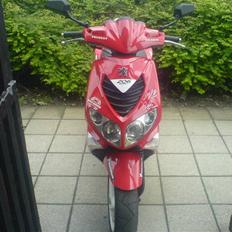 Peugeot speedfight 2 wrc solgt