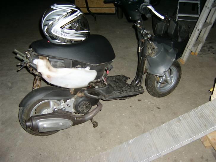Aprilia Sonic GP (SOLGT !!) - Ja alle skjolde er ved at blive malet , og så har jeg været igang med at finde den rigtige dyse , :D billede 7