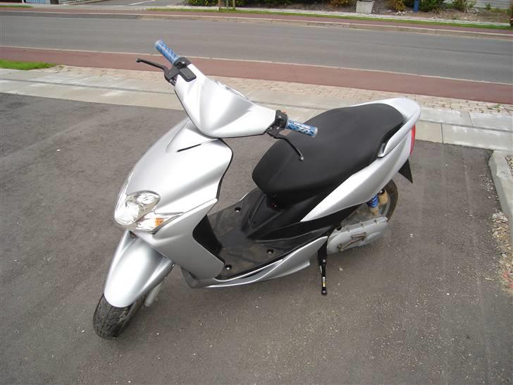 Yamaha jog r  solgt billede 1