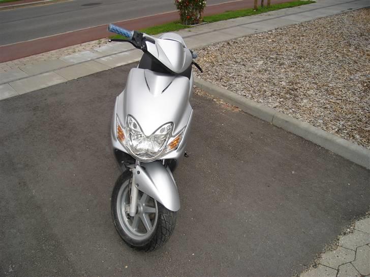 Yamaha jog r  solgt billede 2