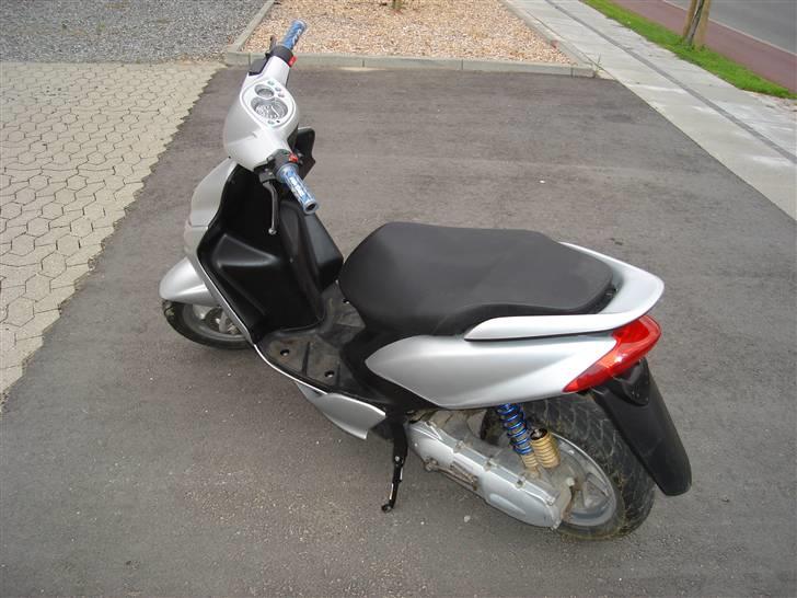 Yamaha jog r  solgt billede 6