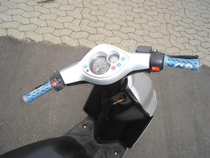 Yamaha jog r  solgt billede 7