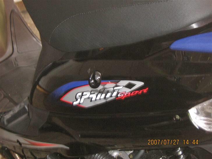 Giantco Sprint Sport (#SLOGT#)  - den ene side fra scootern billede 2