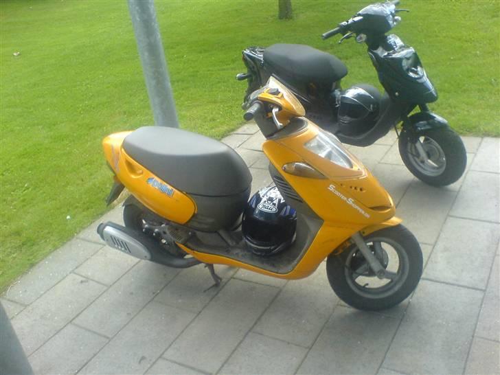 Aprilia Sonic **STJÅLET!** - her er den så:D marc`s hot bagved billede 1