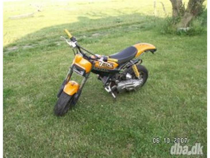 {{currentPhoto.altText}} billede {{currentPhoto.number}}