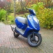 Aprilia sonic tilsalg