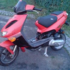 Aprilia SR50 LC DD solgt i dele!