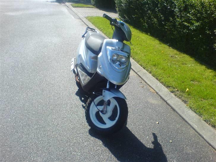 PGO Hot50 - SOLGT billede 2