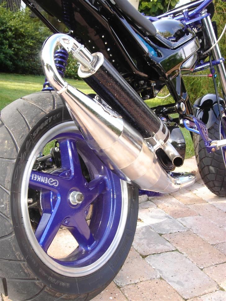 Suzuki Street magic - SOLGT - Den passer sku godt til den forchromede yusuni :) billede 3