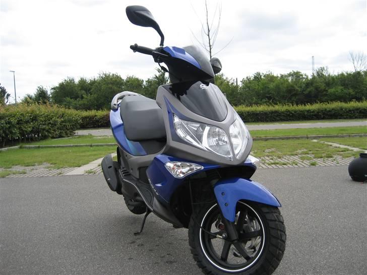 PGO G-Max "Vikinge Skibet" - Ja ikke så smart med de sidespejl, Men de er væk nu billede 1