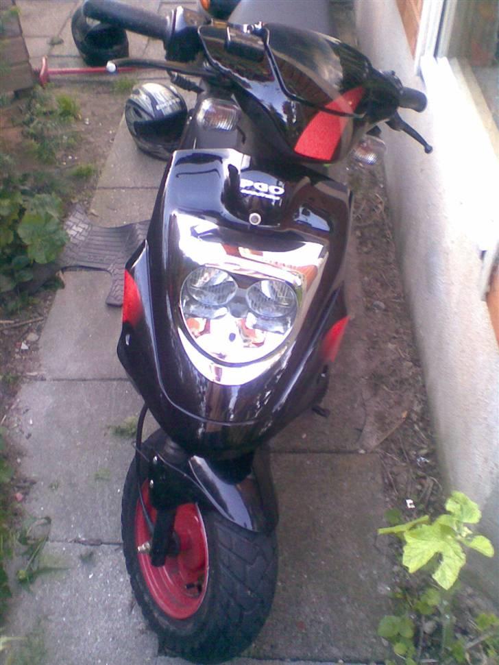 PGO hot 50 SOLGT 7 kilo :') - hot 50 ^^ billede 1