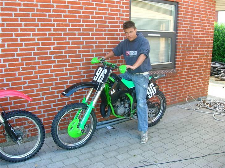 Kawasaki Kx 125 (Beatrice) SOLGT  - Ham selv på dyret .  billede 13
