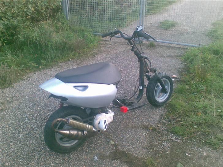 Aprilia Sonic {Solgt} - Det begynder jo at ligne noget! billede 4