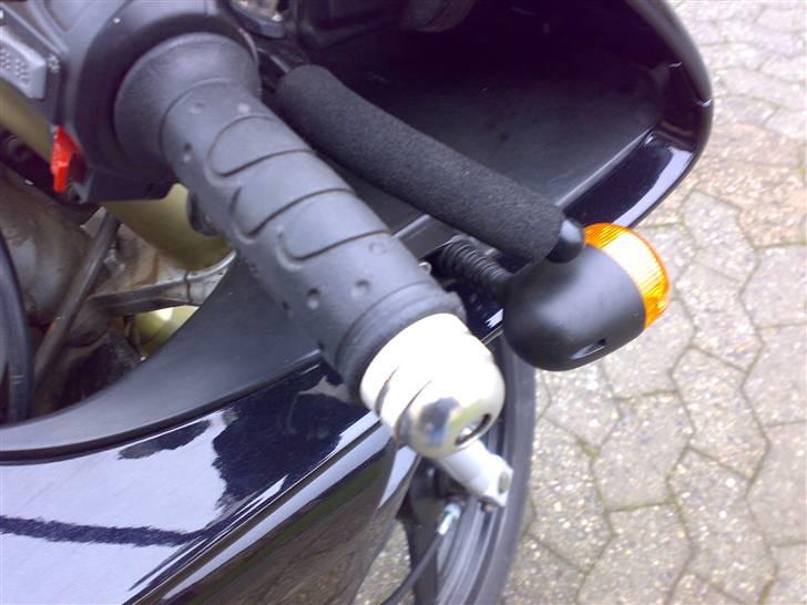 Cagiva Mito "SOLGT!!!!!!" - Alu vibrationsdæmpere og skum på grebene.... billede 8