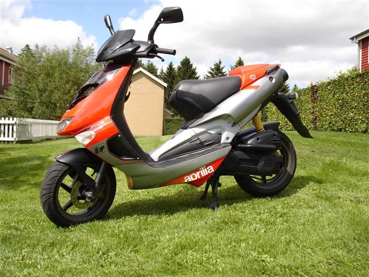 Aprilia SR 50 Ditech SOLGT billede 2