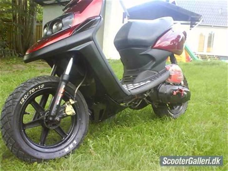 Yamaha Bws, byttet til lc sonic - mangler skiven foran, men har den til at ligge så den kommer på billede 2