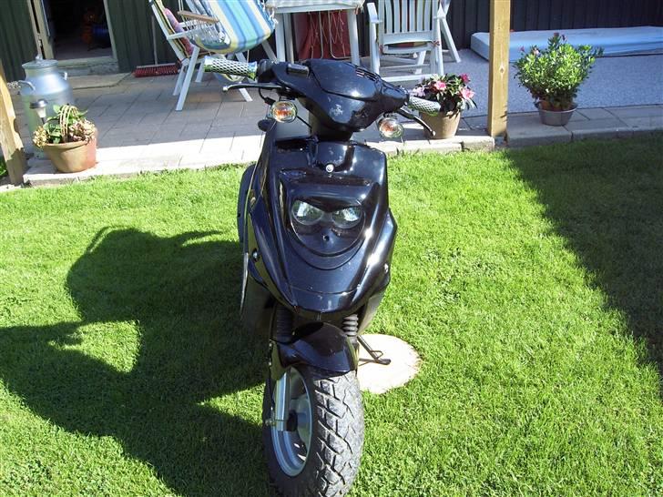 PGO Hot50 *Black Project* :D - Som den står nu billede 2