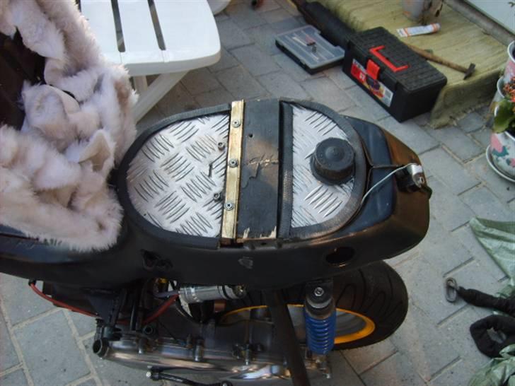 Suzuki Fz 50 (SOLGT) - som den står nu billede 3