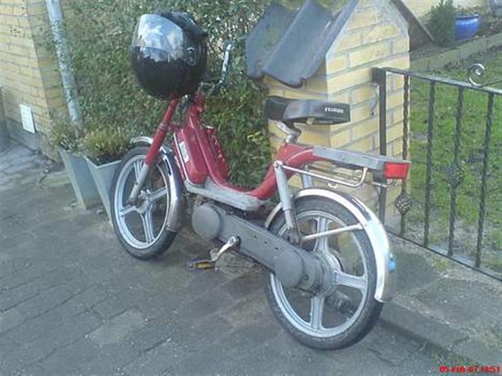 Vespa bravo SOLGT billede 2