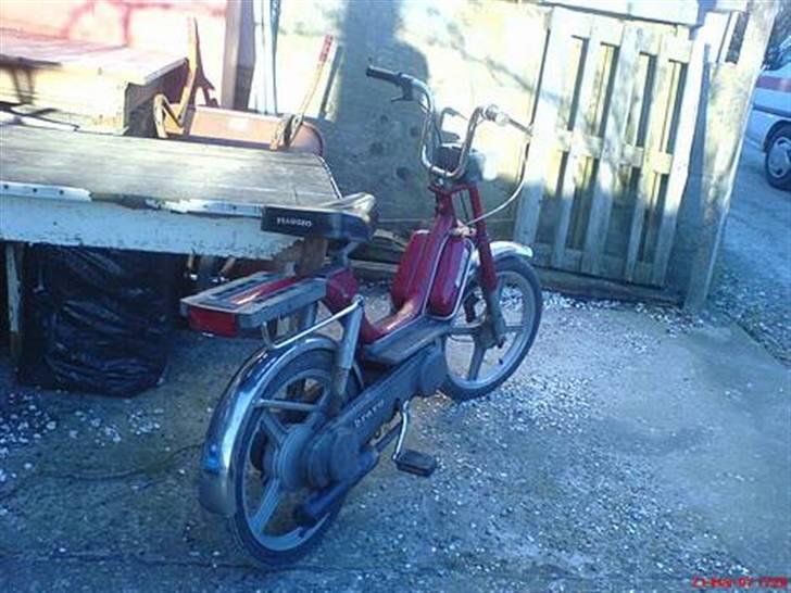 Vespa bravo SOLGT billede 3