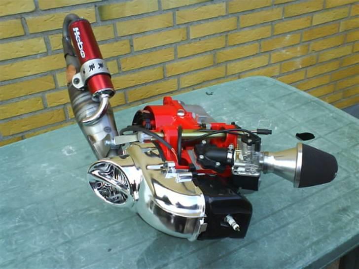 Aprilia Sonic (Humlebien) - Ny blok der venter på at blive færdig :) billede 4