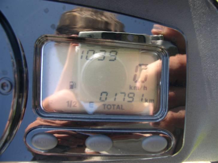 Piaggio NRG Power DT  - Det skal dog lige nævnes at tanken BLEV fyldt op efter billederne blev taget :-D billede 8