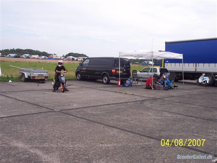 Yamaha Jog MBM Solgt - BINGER har du vælted vores telt ? ;P  billede 2