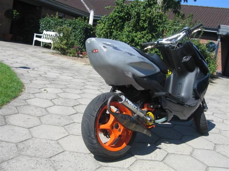 Yamaha Aerox Baneracer (stage6) - nyt... mangler at få det sidste finspartel på røven og så få den lakeret billede 15
