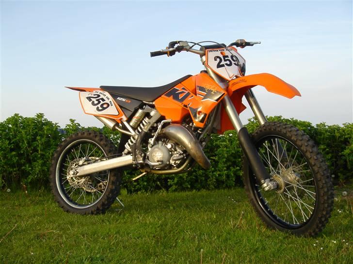 KTM 125 sx Red Bull edition - inden jeg satte red bull strafferingerne på .. billede 11