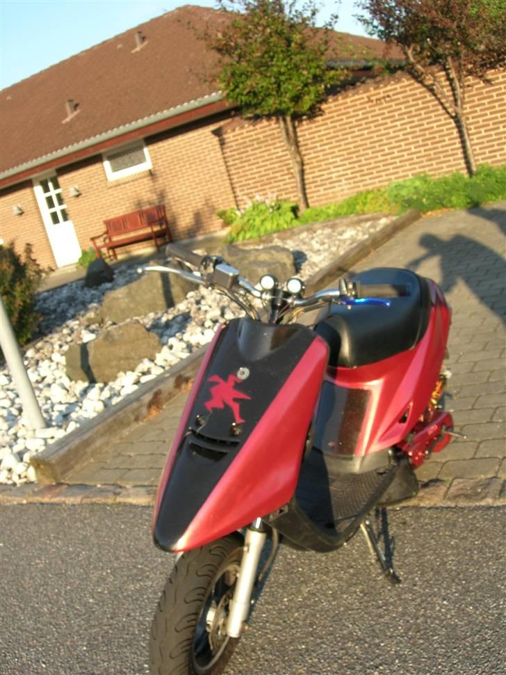 Yamaha jog (solgt) billede 2