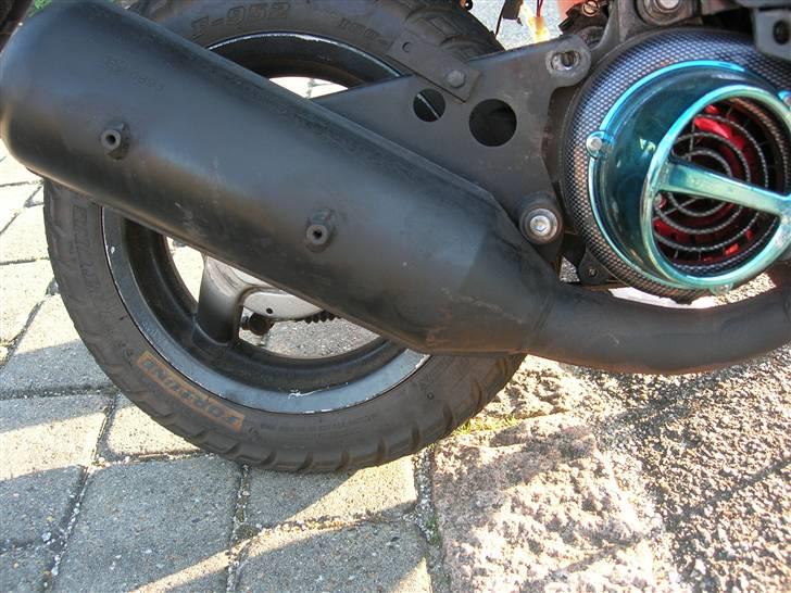 Yamaha jog (solgt) billede 5