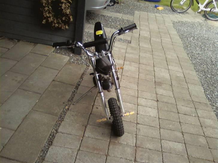 MiniBike trial bike 49cc - forfra billede 3