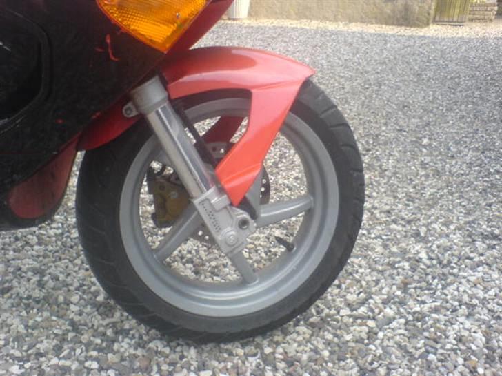 Aprilia SR50 Stealth billede 3