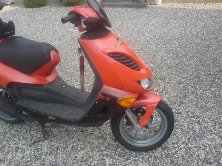 Aprilia SR50 Stealth billede 4