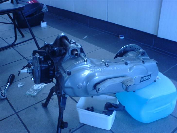 Yamaha Aerox LC (Solgt) - cyllen sku lige skiftes pga. flækket udstødningsport billede 12