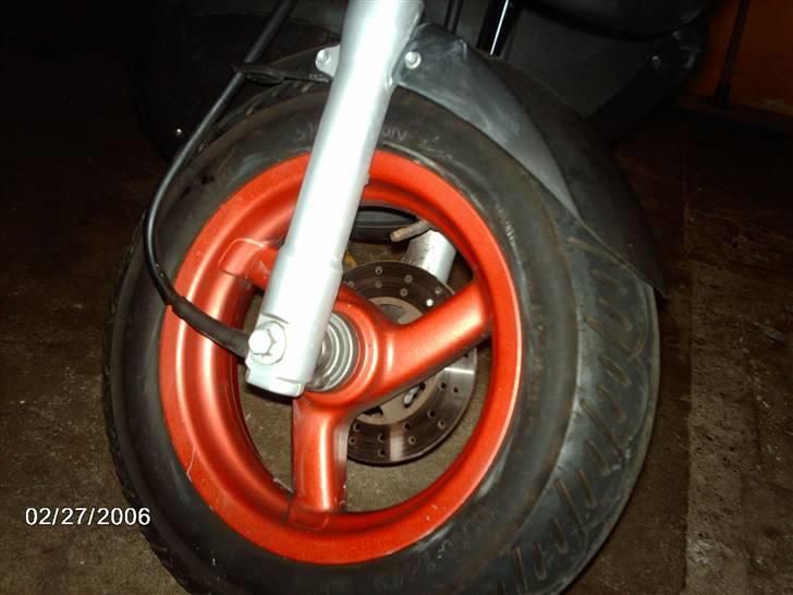 Aprilia sonic<3 :) byttet - et billede af fælgen samme aften jeg fik den  billede 2