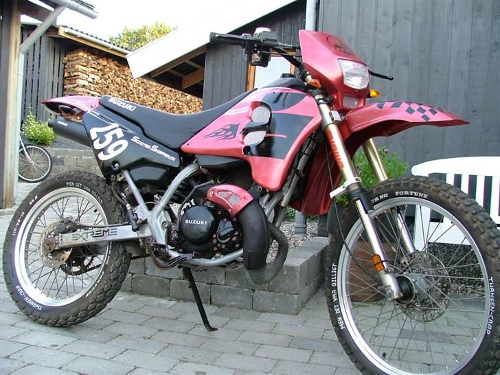 Suzuki rmx  - taler for sig selv billede 2