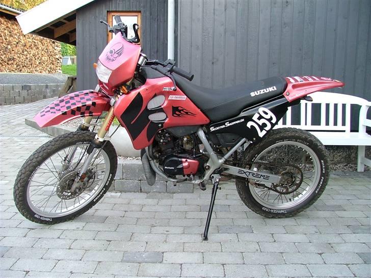 Suzuki rmx  - taler for sig selv billede 4