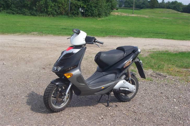 Aprilia SR50 *SOLGT* billede 1