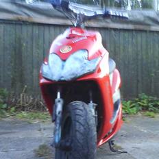 Yamaha jog r (byttet med  sf2 )