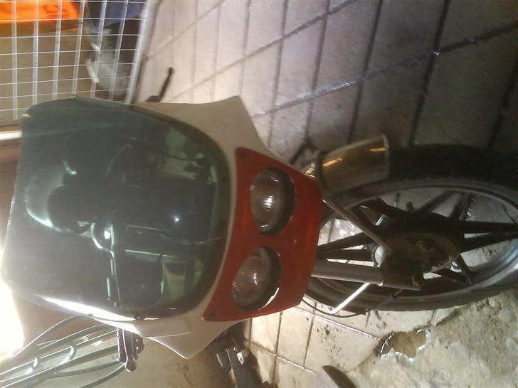 Kreidler RMC Florett 3g - her er min kåbe så ved at blive sat på.. mangler lige det nederste og skal have den malet.. billede 10