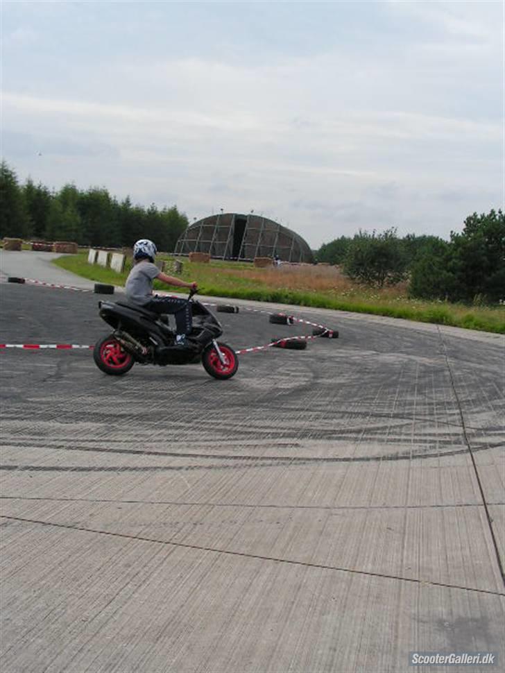 Yamaha Jog - På min vens Runner til DHS´ 07 billede 10