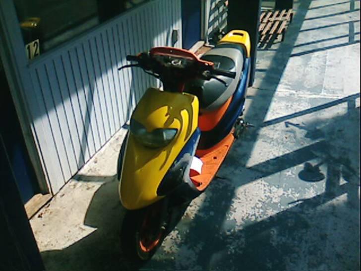 Honda sfx repsol - fronten af sfx med nymalet frontskjold  billede 1