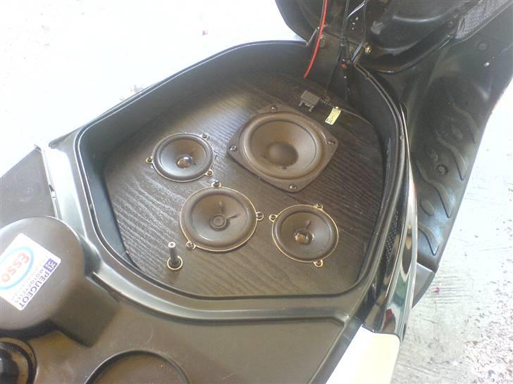 Peugeot Speedfight 2 (MUSIC) - Det gamle anlæg billede 9