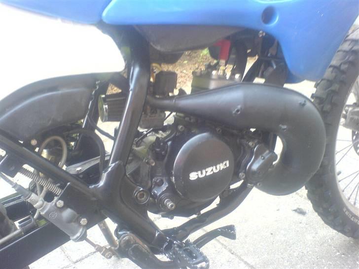 Suzuki Rmx (SOLGT) - min motor billede 3