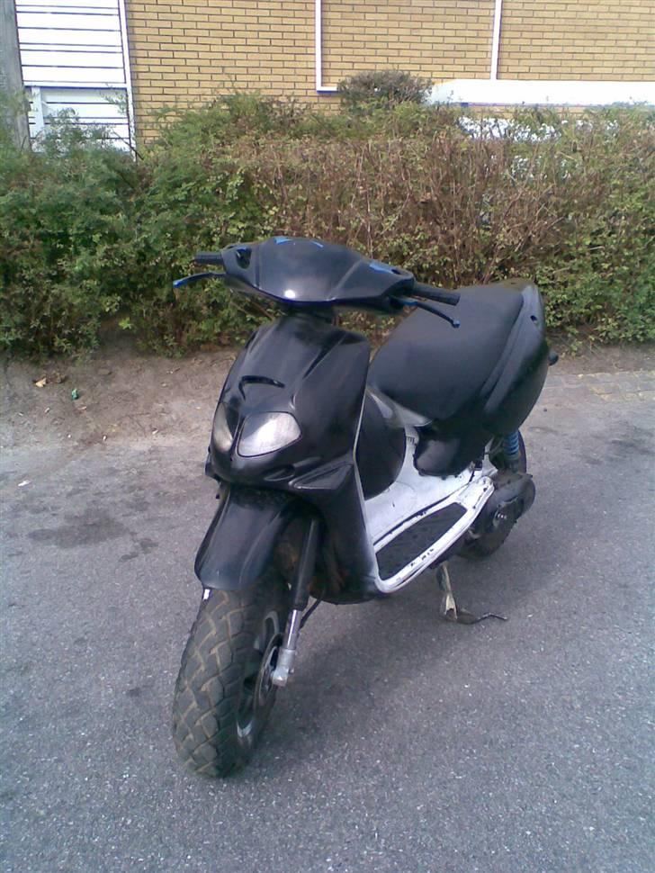 Aprilia rally solgt billede 2